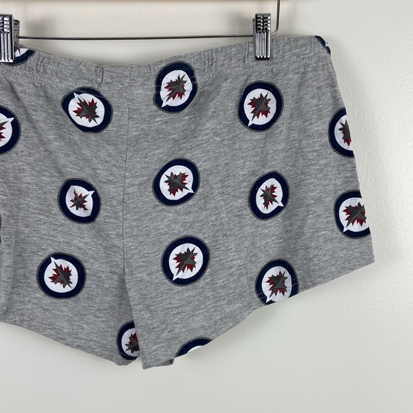 ✨3/$25✨ Winnipeg Jets Lounge Shorts - XL - Picture 7 of 7